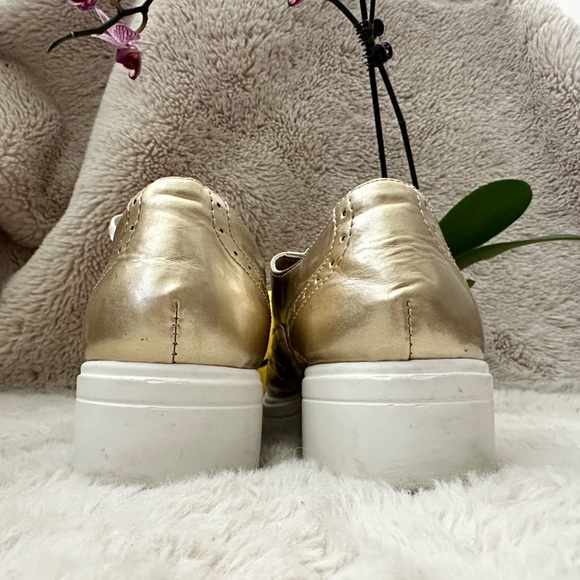 Gold Snicker! - Picture 5 of 5